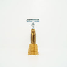Load image into Gallery viewer, Bamboo Double Edge Safety Razor | Plastic free product photo | Clean U Skincare